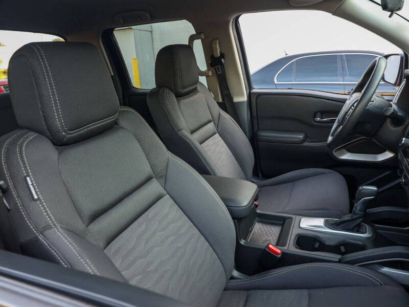 2023 Nissan Frontier SV