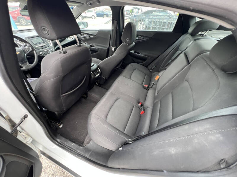 2017 Chevrolet Malibu LT