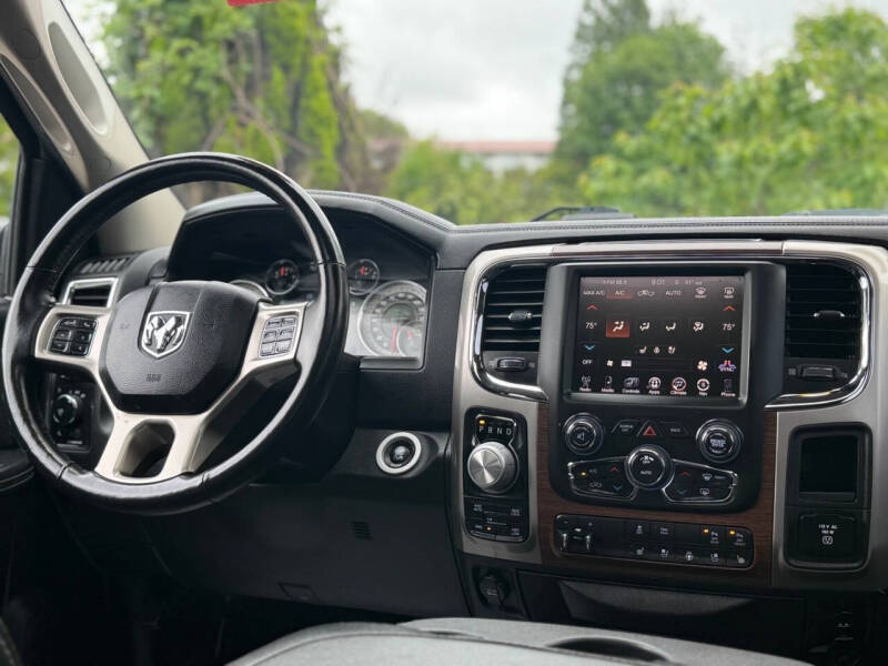 2016 RAM 1500 Laramie