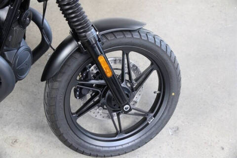 2021 Moto Guzzi V7 Stone