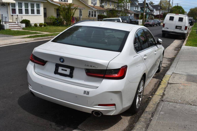 2024 BMW 3 Series 330e