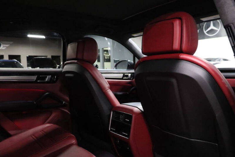 2021 Porsche Cayenne GTS Coupe