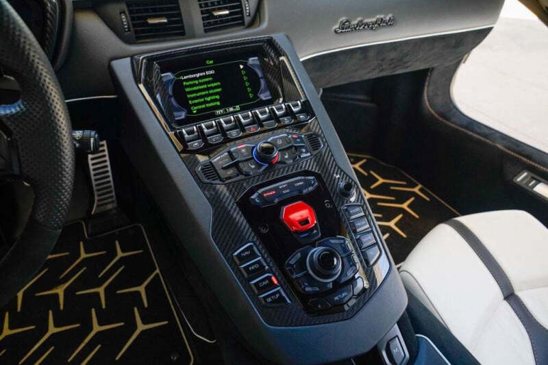 2020 Lamborghini Aventador LP 770-4 SVJ