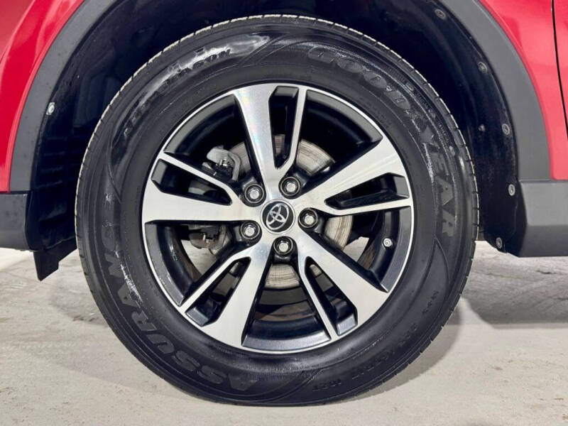 2017 Toyota RAV4 XLE