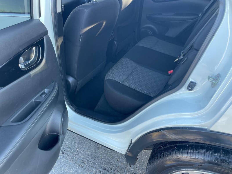 2021 Nissan Rogue Sport SV