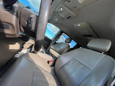 2013 Chrysler Town and Country Touring