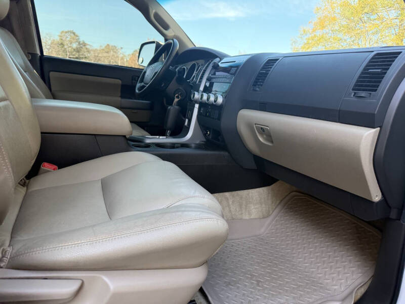 2011 Toyota Sequoia SR5