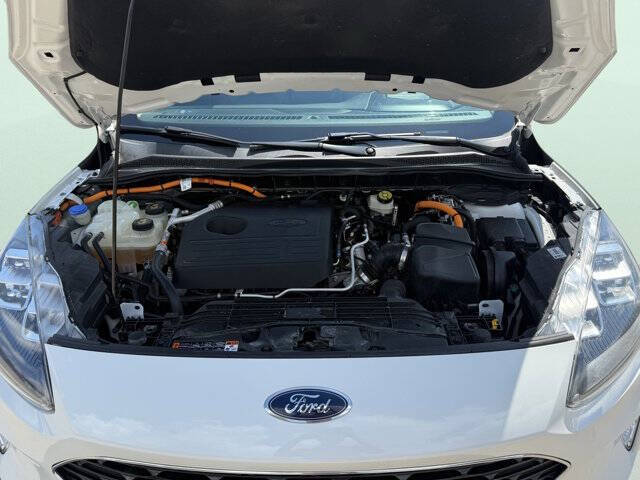2020 Ford Escape Hybrid Titanium