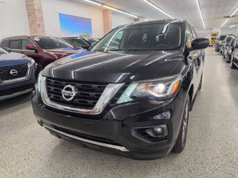 2017 Nissan Pathfinder SV