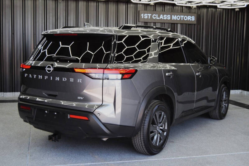 2022 Nissan Pathfinder SV