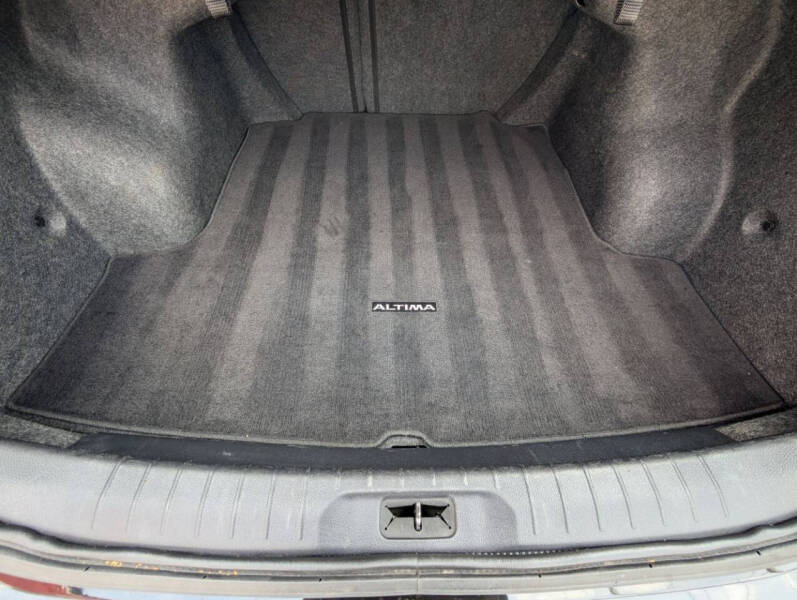 2022 Nissan Altima 2.5 SR