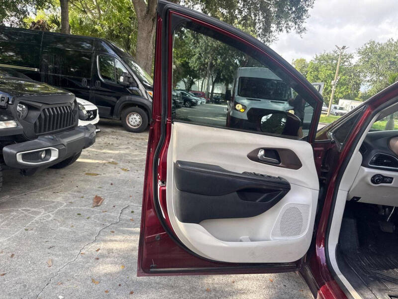 2019 Chrysler Pacifica Touring L