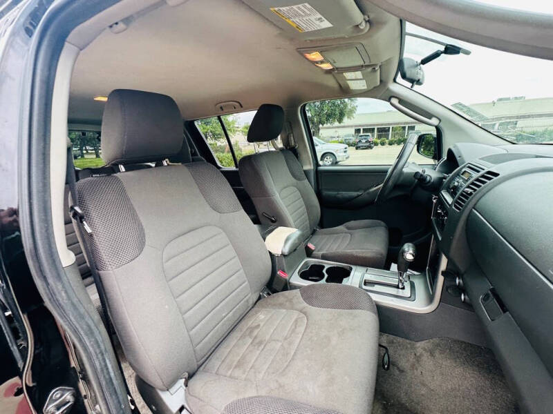 2012 Nissan Pathfinder S