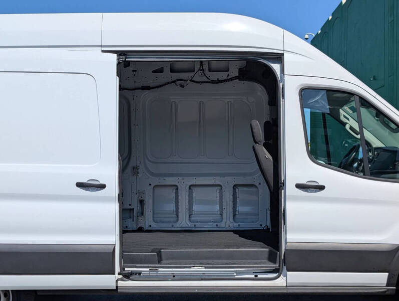 2022 Ford Transit 250