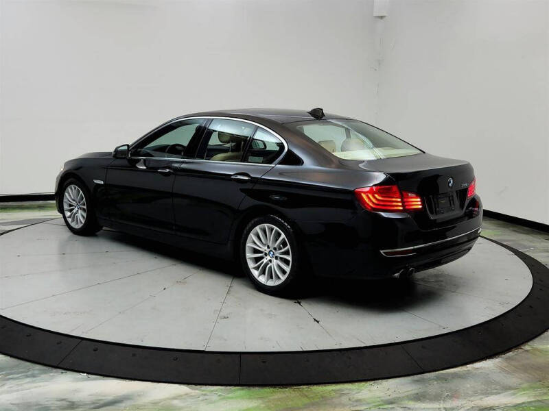 2015 BMW 5 Series 528i