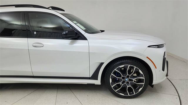 2025 BMW X7 M60i