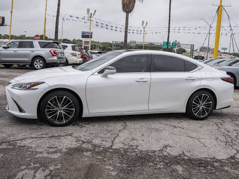 2022 Lexus ES 350