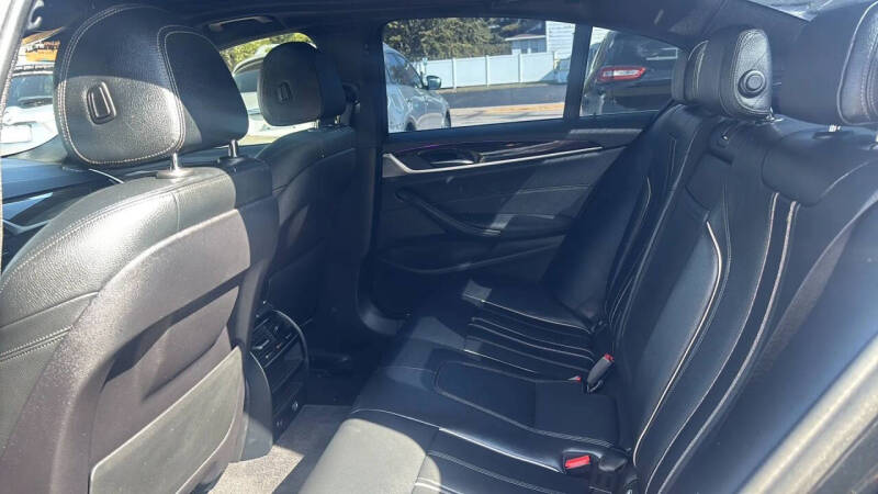 2019 BMW 5 Series 540i