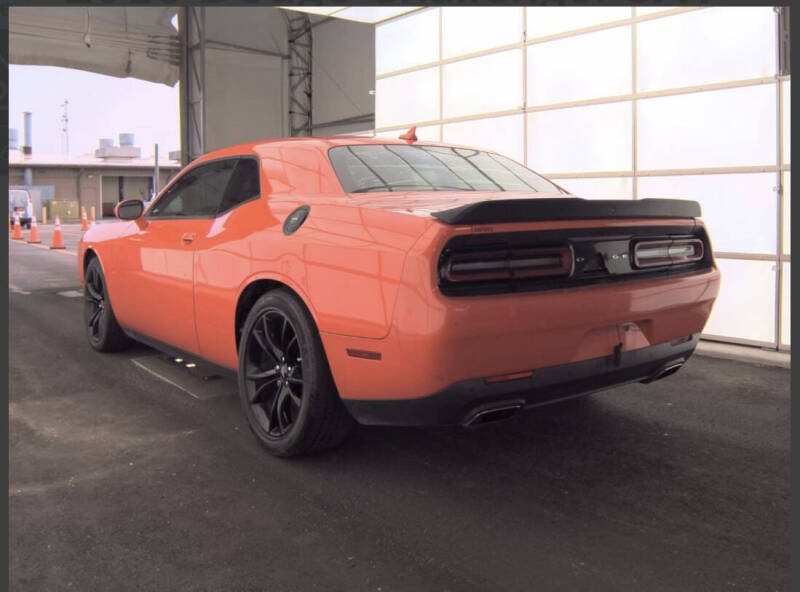 2018 Dodge Challenger SXT Plus