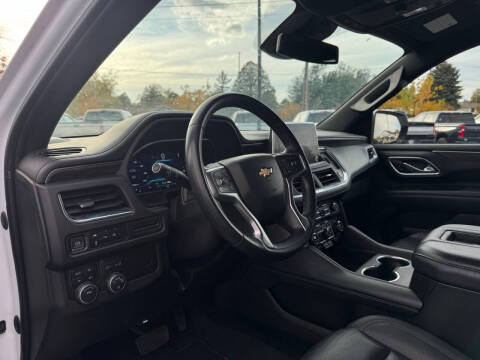 2023 Chevrolet Suburban LT