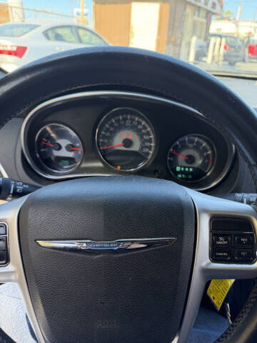 2012 Chrysler 200 Touring