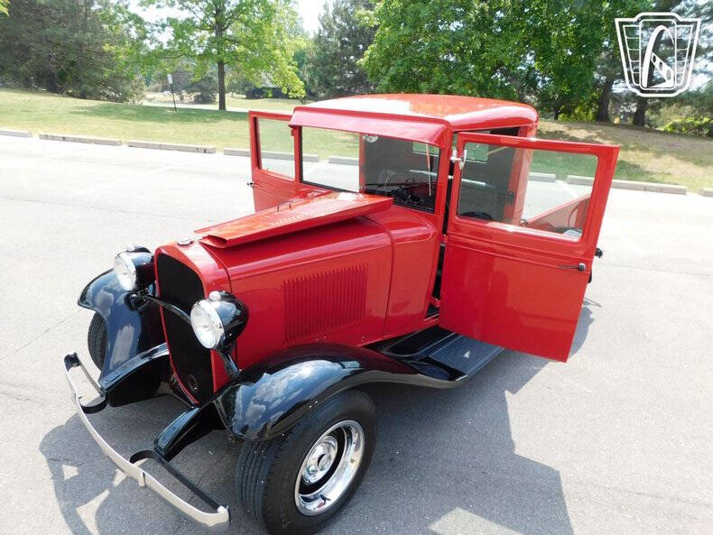 1933 Chevrolet Apache