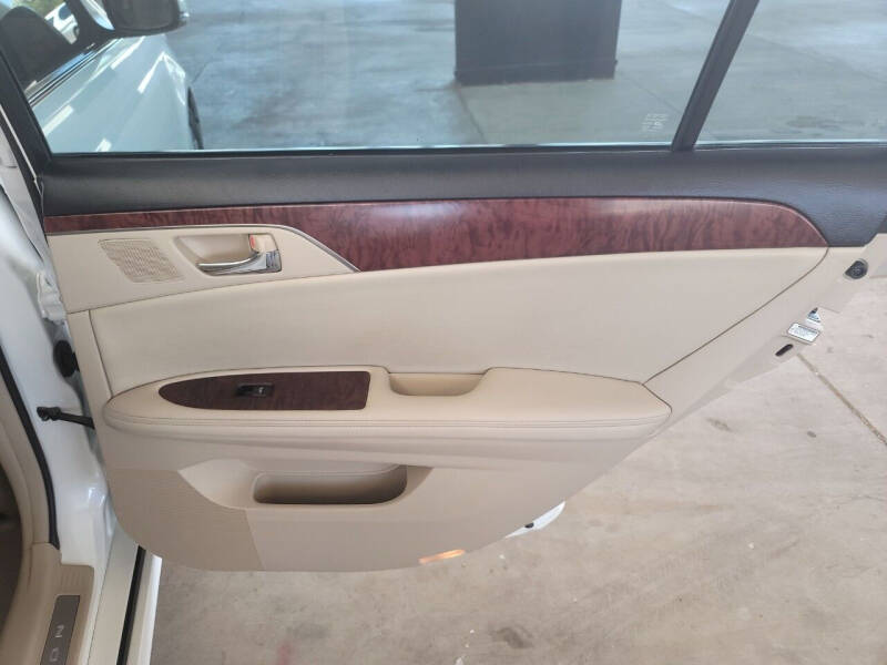 2012 Toyota Avalon Limited