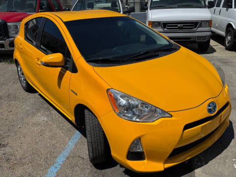 2014 Toyota Prius c Three