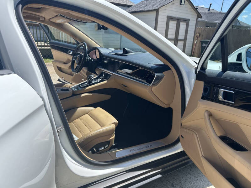 2018 Porsche Panamera