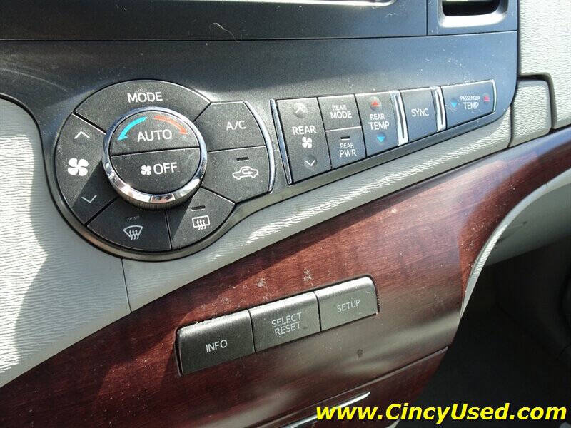 2014 Toyota Sienna XLE 8-Passenger