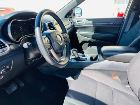 2019 Jeep Grand Cherokee Laredo