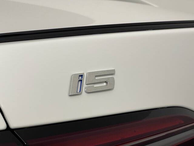 2026 BMW i5 eDrive40