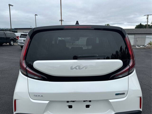 2023 Kia Soul EX