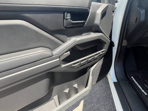 2024 Toyota Tacoma SR