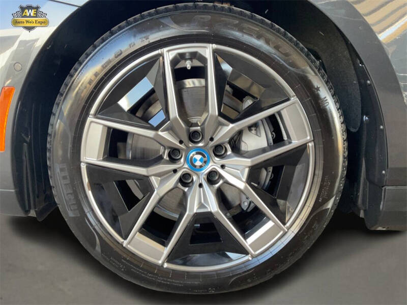 2024 BMW i5 eDrive40