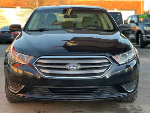 2016 Ford Taurus SE
