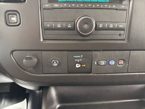 2024 Chevrolet Express 2500