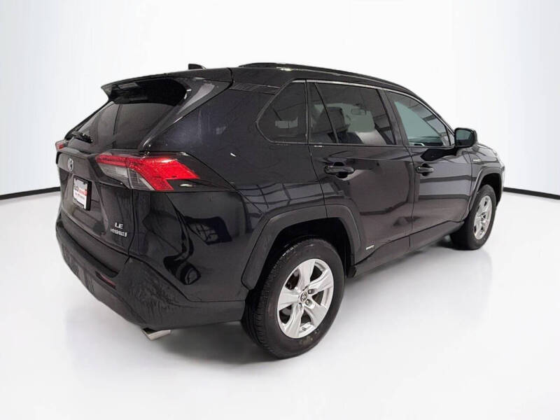 2021 Toyota RAV4 Hybrid LE
