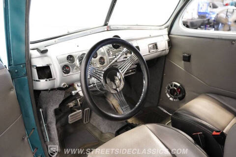 1940 Ford Deluxe