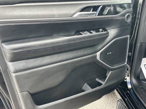 2025 Jeep Wagoneer L Carbide