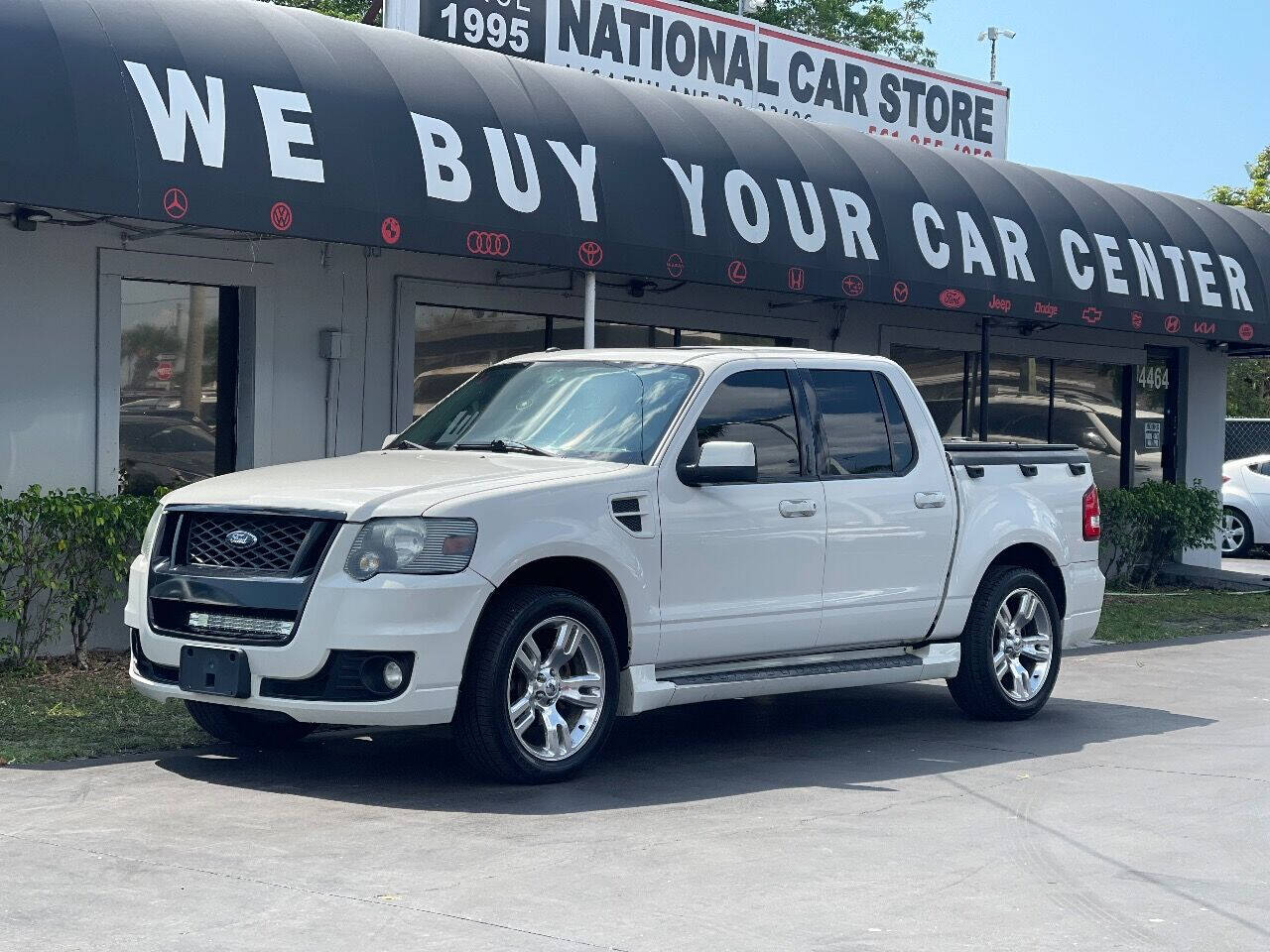 2009 Ford Explorer Sport Trac  - $13,900