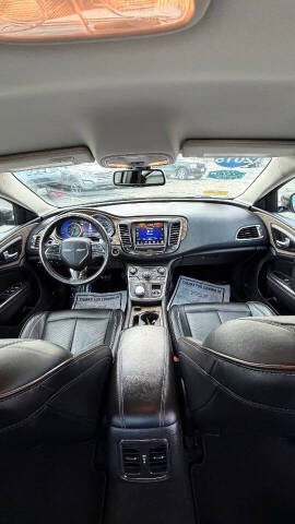 2015 Chrysler 200 C