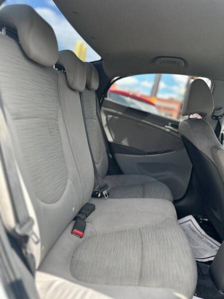 2016 Hyundai Accent SE