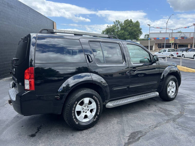 2006 Nissan Pathfinder SE