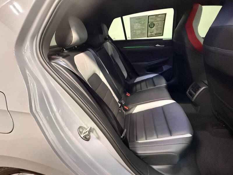 2022 Volkswagen Golf GTI Autobahn