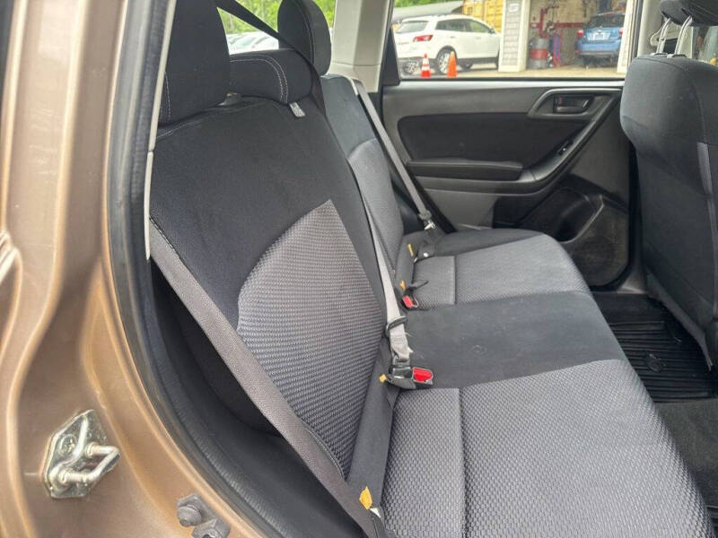 2014 Subaru Forester 2.5i