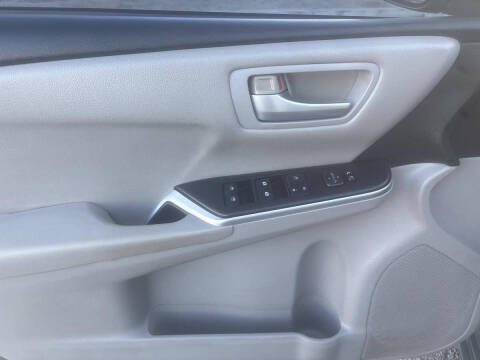 2015 Toyota Camry SE