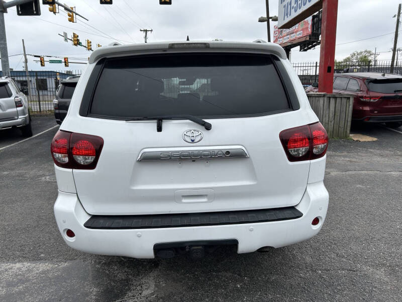 2019 Toyota Sequoia SR5