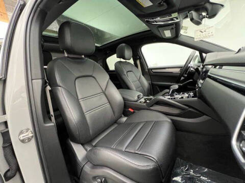 2022 Porsche Cayenne Coupe Platinum Edition