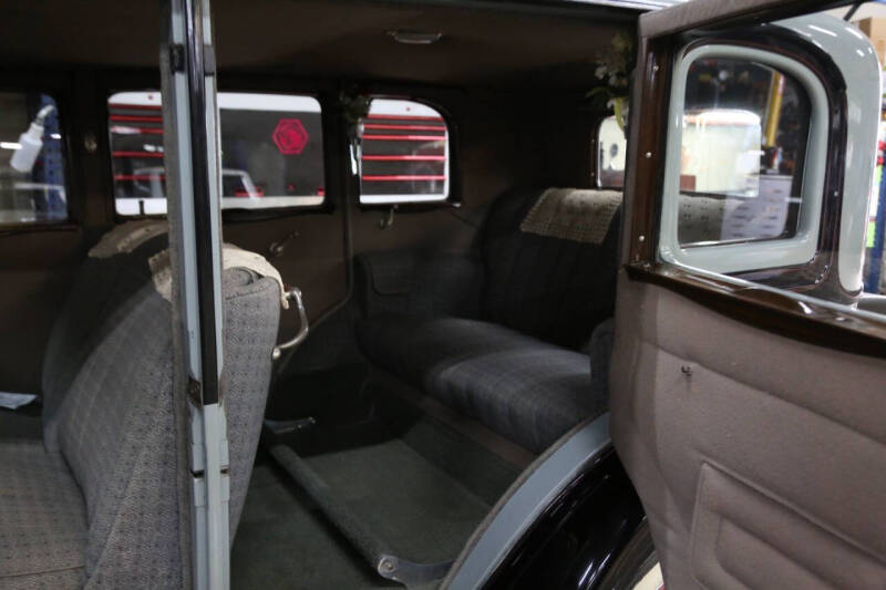 1929 Packard 8 LIMOUSINE